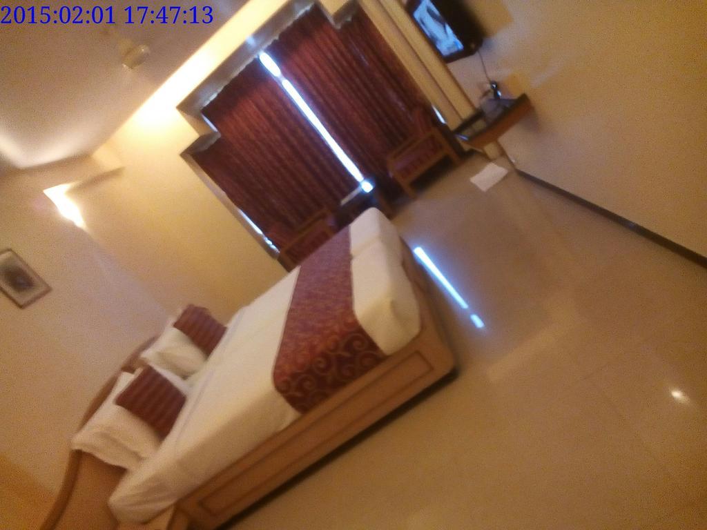 Hotel Salem Castle Bagian luar foto