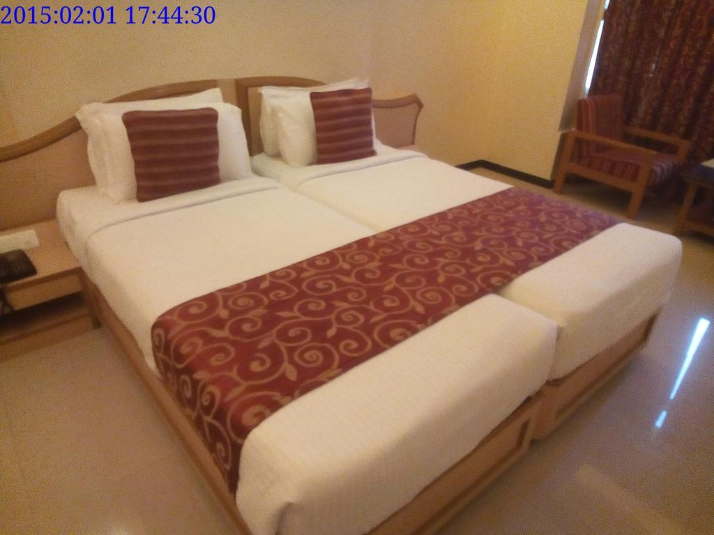 Hotel Salem Castle Bagian luar foto