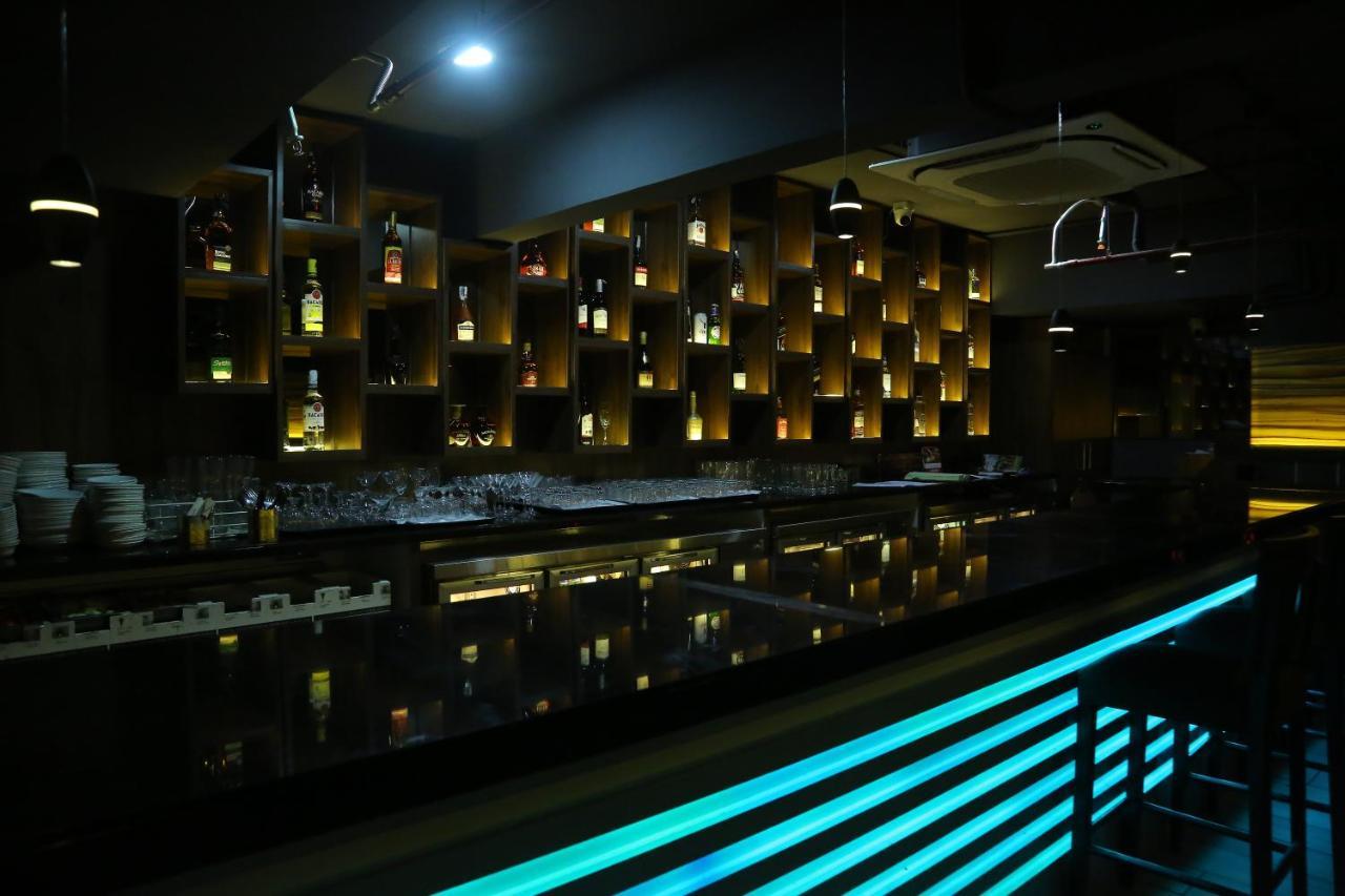 Hotel Salem Castle Bagian luar foto
