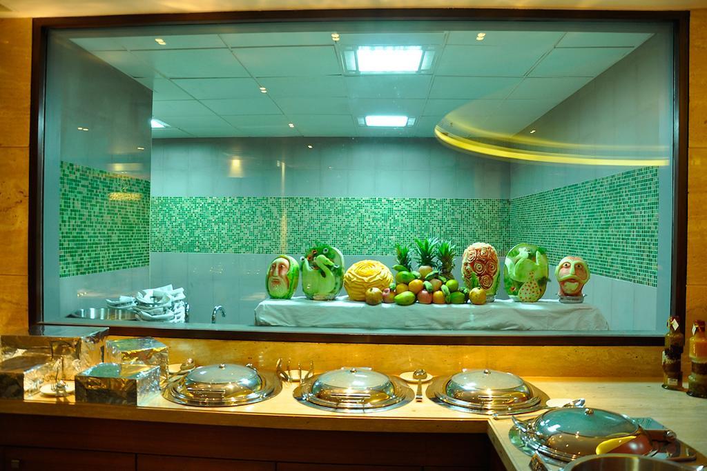 Hotel Salem Castle Bagian luar foto